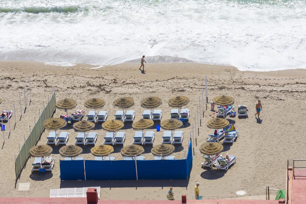 Renthas Benalmadena Playa Apartment Luaran gambar